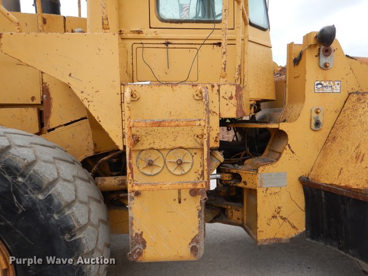 image for item DL3347 1984 Caterpillar 966D  wheel loader