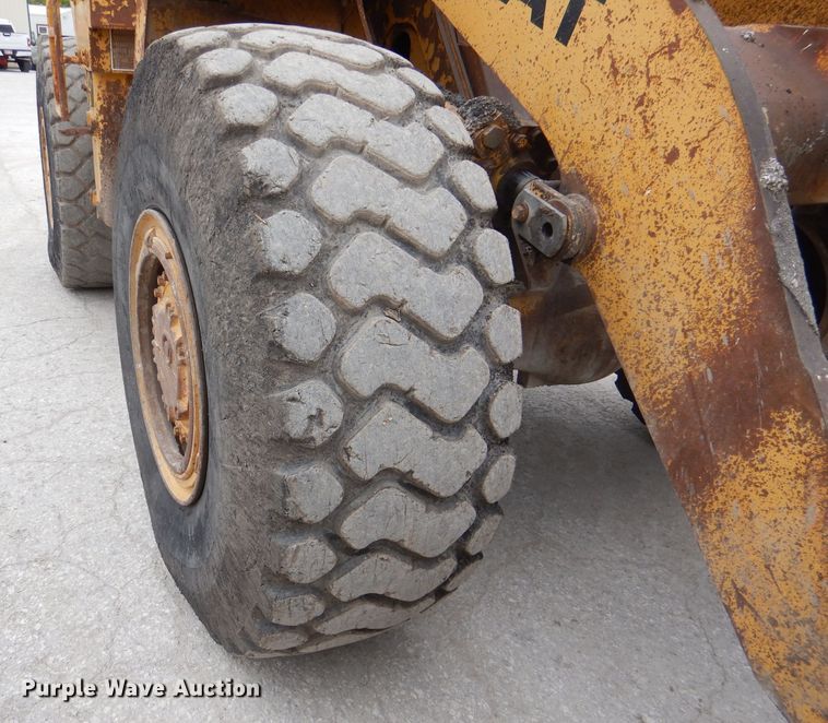 image for item DL3347 1984 Caterpillar 966D  wheel loader