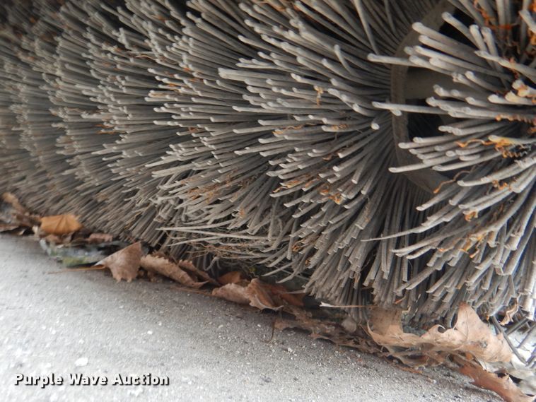 image for item DL3349 2006 Sweepster 20084M-0022  84"W skid steer broom