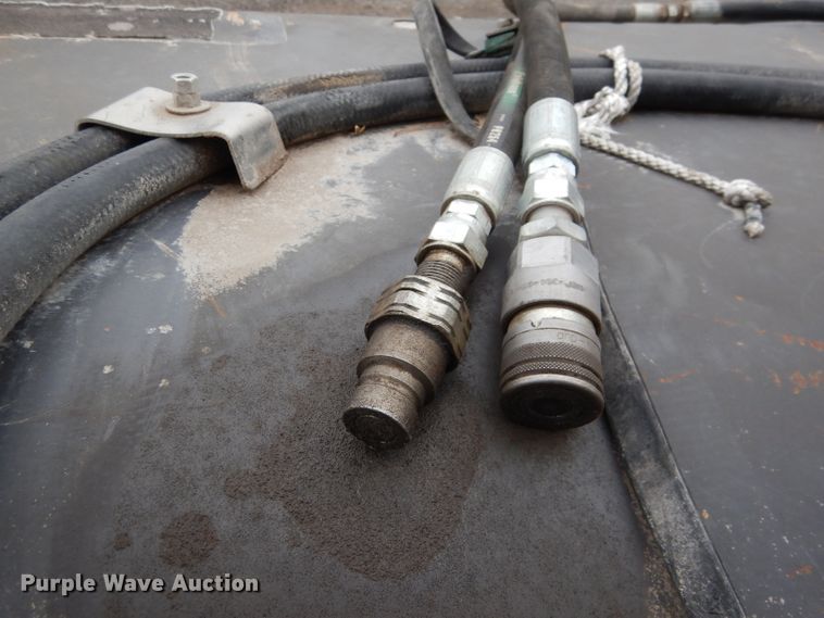 image for item DL3349 2006 Sweepster 20084M-0022  84"W skid steer broom