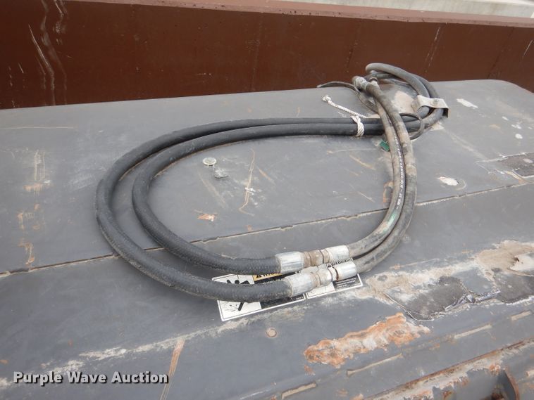 image for item DL3349 2006 Sweepster 20084M-0022  84"W skid steer broom