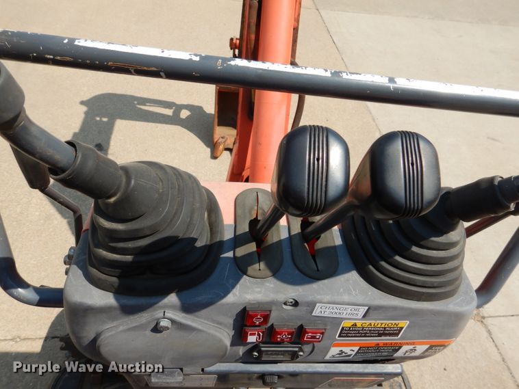 image for item DL3359 2013 Kubota K008-3  mini excavator