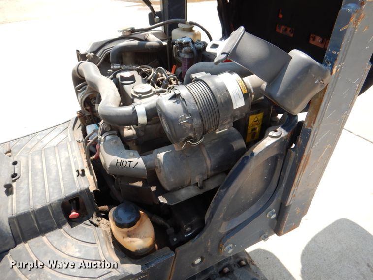 image for item DL3359 2013 Kubota K008-3  mini excavator