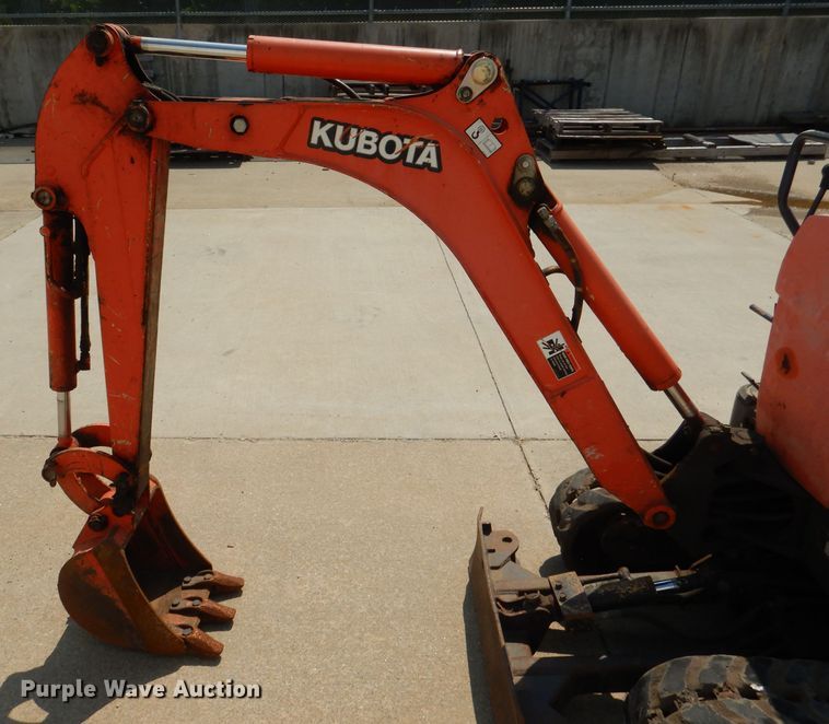 image for item DL3359 2013 Kubota K008-3  mini excavator
