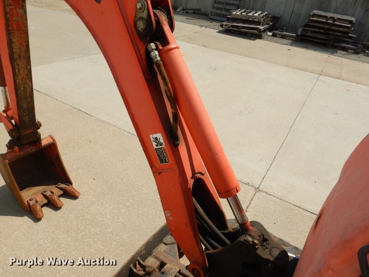 image for item DL3359 2013 Kubota K008-3  mini excavator