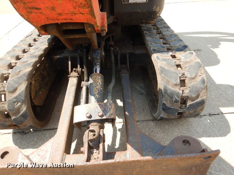 image for item DL3359 2013 Kubota K008-3  mini excavator