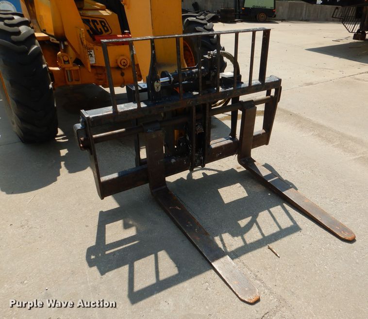 image for item DL3360 2005 JCB 506C  telehandler