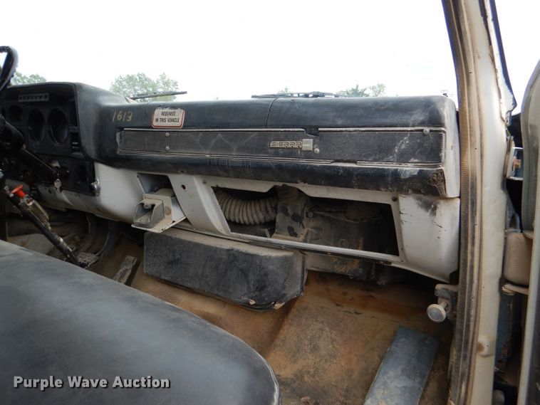 image for item DL3361 1985 GMC C7000  crane truck