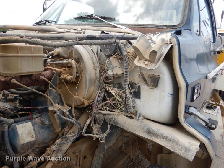 image for item DL3361 1985 GMC C7000  crane truck