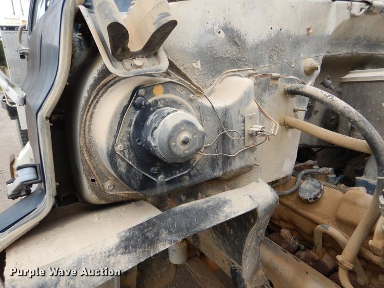 image for item DL3361 1985 GMC C7000  crane truck