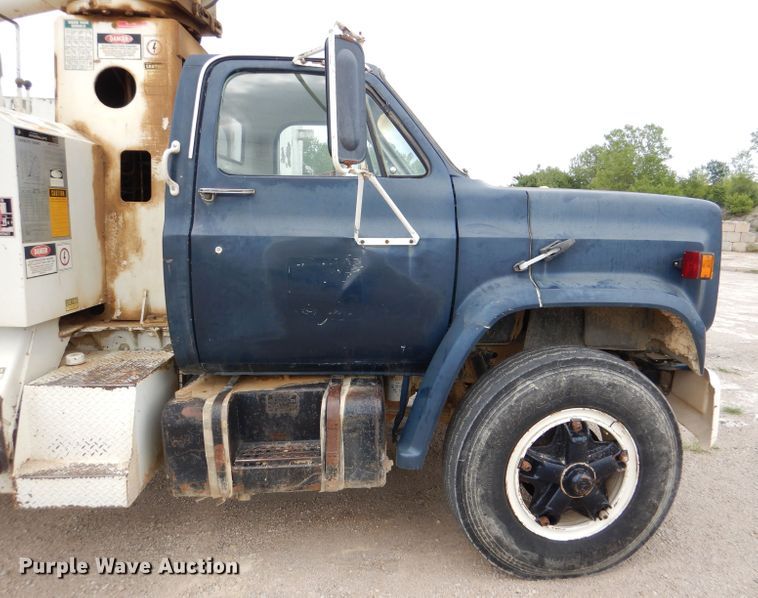 image for item DL3361 1985 GMC C7000  crane truck