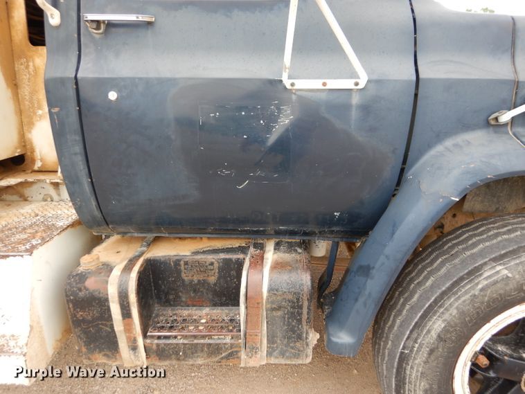 image for item DL3361 1985 GMC C7000  crane truck