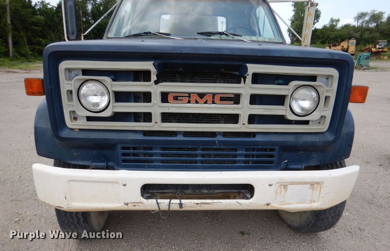 image for item DL3361 1985 GMC C7000  crane truck