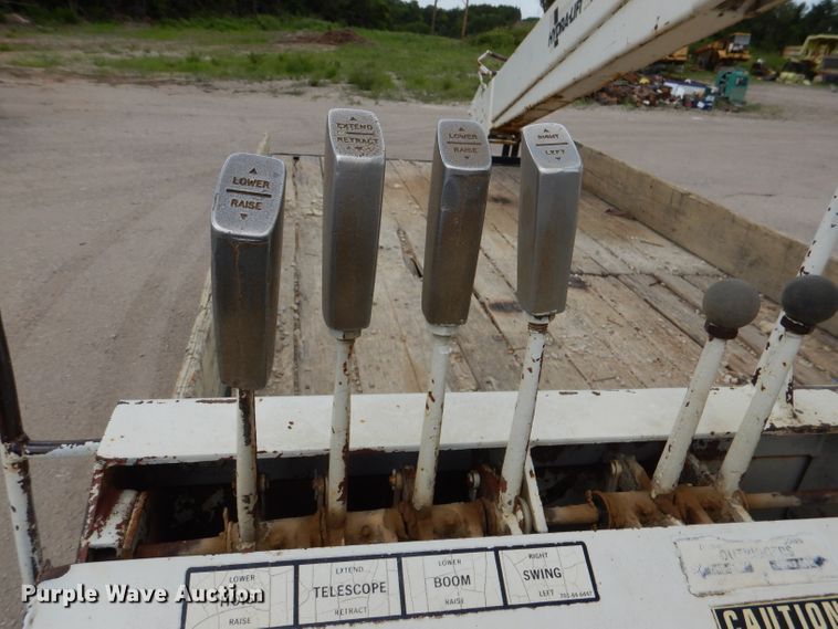 image for item DL3361 1985 GMC C7000  crane truck