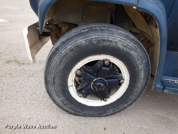 image for item DL3361 1985 GMC C7000  crane truck