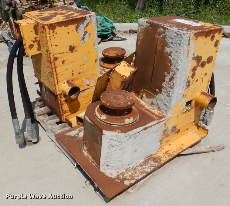 image for item DL3369 Gomaco  auger system