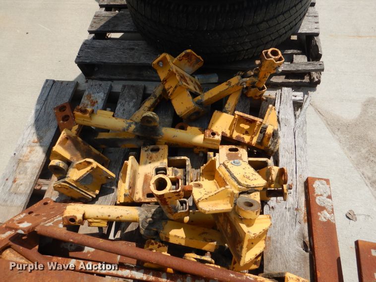 image for item DL3370 Gomaco Series 5000  paver parts