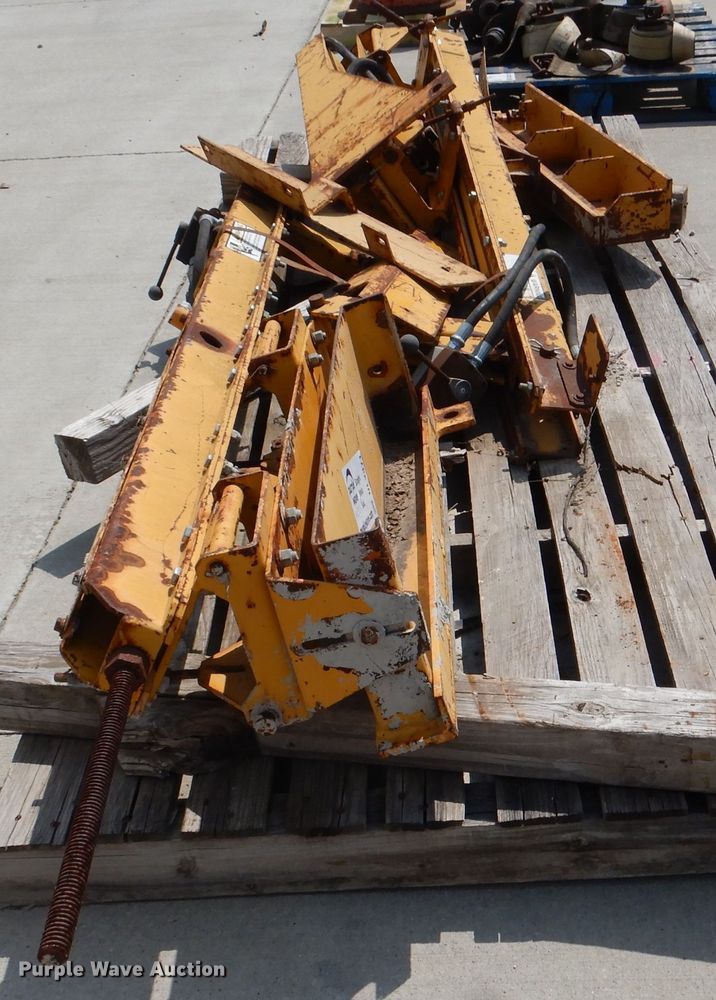 image for item DL3371 Gomaco Series 5000  side bar inserter