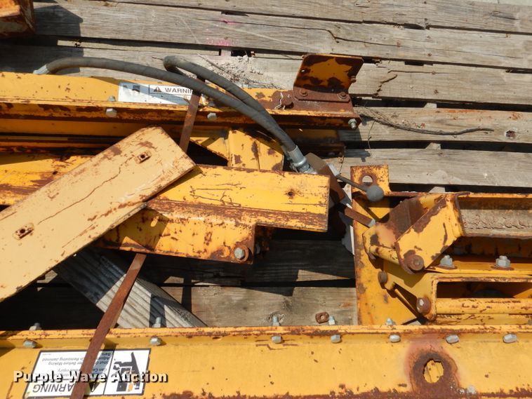 image for item DL3371 Gomaco Series 5000  side bar inserter