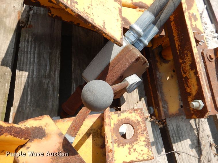 image for item DL3371 Gomaco Series 5000  side bar inserter