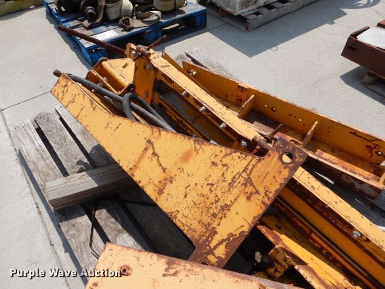 image for item DL3371 Gomaco Series 5000  side bar inserter