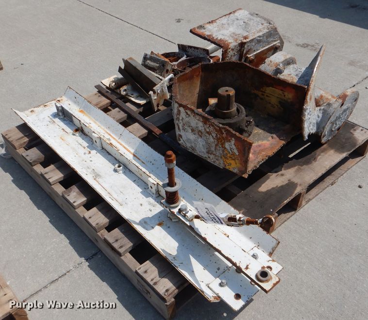 image for item DL3373 Paver parts