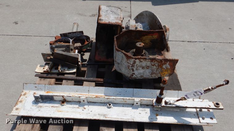 image for item DL3373 Paver parts