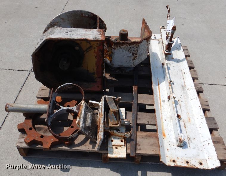 image for item DL3373 Paver parts