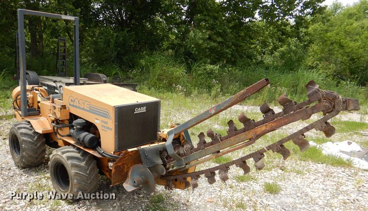 image for item DL3384 1999 Case Maxi Sneaker  Series C trencher