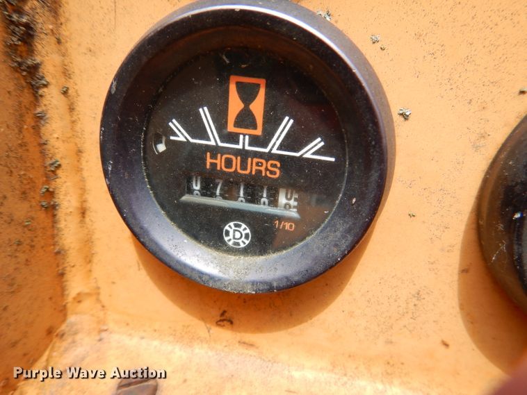 image for item DL3384 1999 Case Maxi Sneaker  Series C trencher