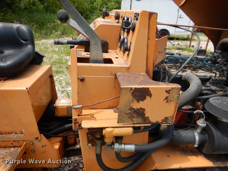 image for item DL3384 1999 Case Maxi Sneaker  Series C trencher