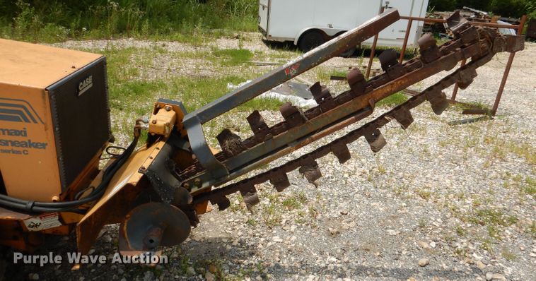 image for item DL3384 1999 Case Maxi Sneaker  Series C trencher