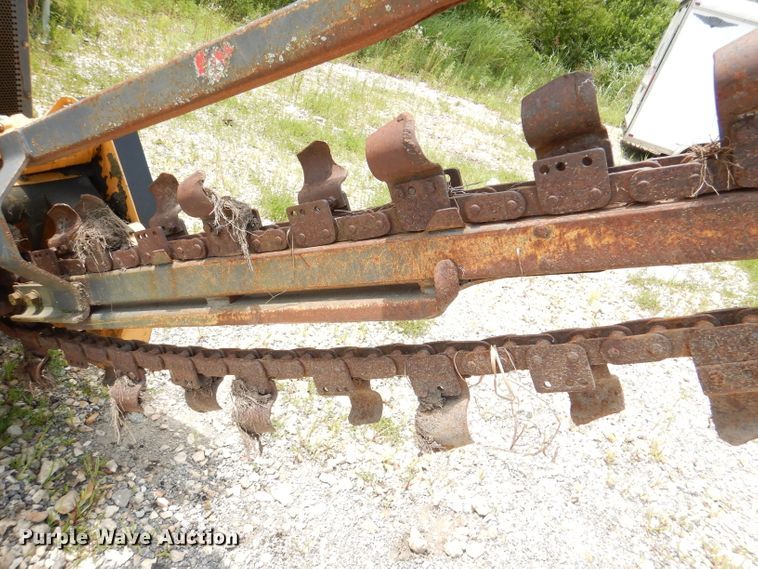 image for item DL3384 1999 Case Maxi Sneaker  Series C trencher