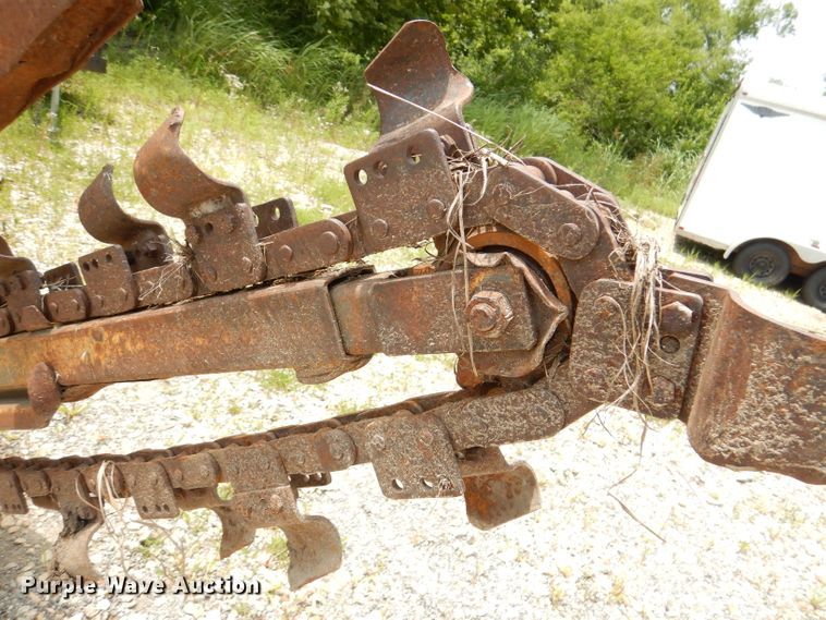 image for item DL3384 1999 Case Maxi Sneaker  Series C trencher