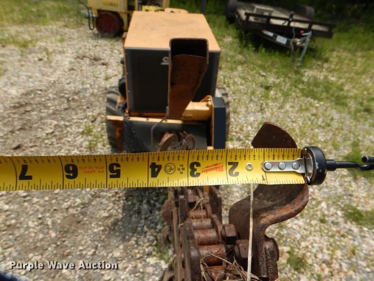 image for item DL3384 1999 Case Maxi Sneaker  Series C trencher