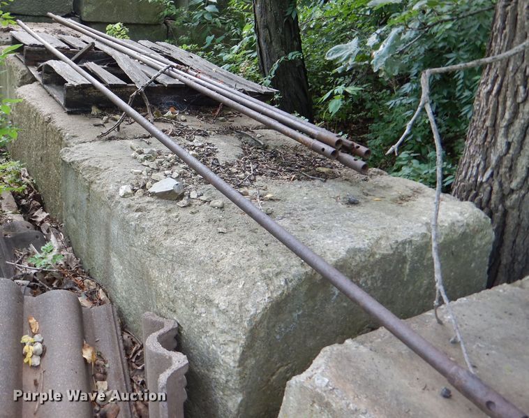 image for item DL3384 1999 Case Maxi Sneaker  Series C trencher