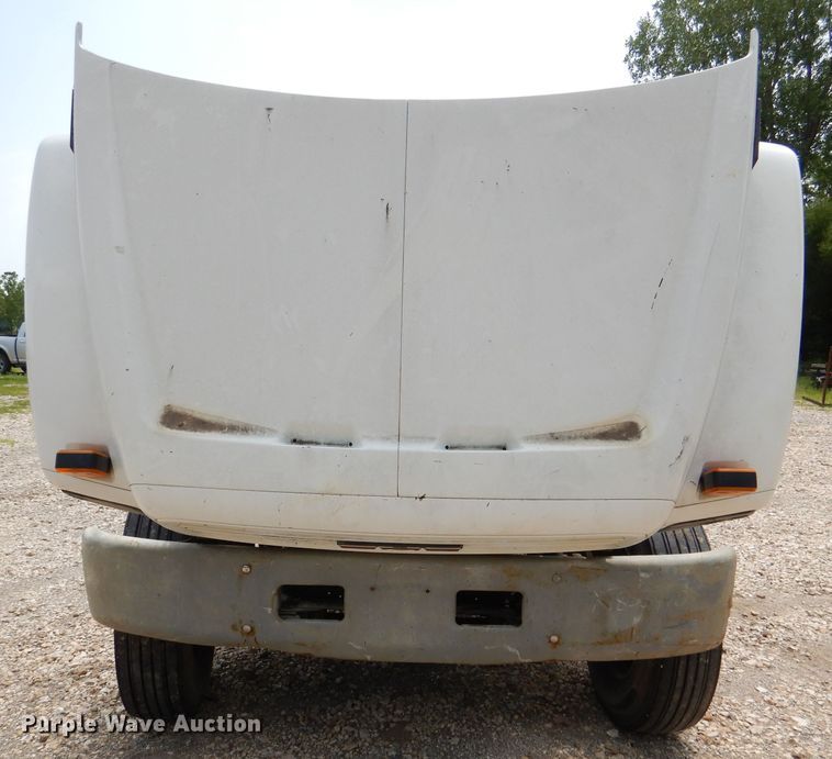 image for item DL3386 1999 GMC C6500  truck cab and chassis