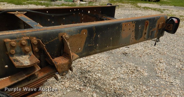 image for item DL3386 1999 GMC C6500  truck cab and chassis