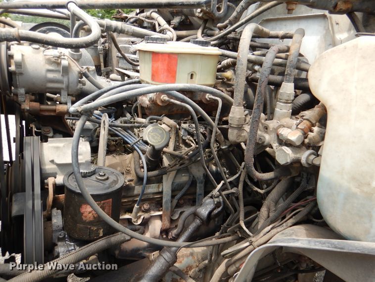 image for item DL3387 1998 Ford F700  truck cab and chassis