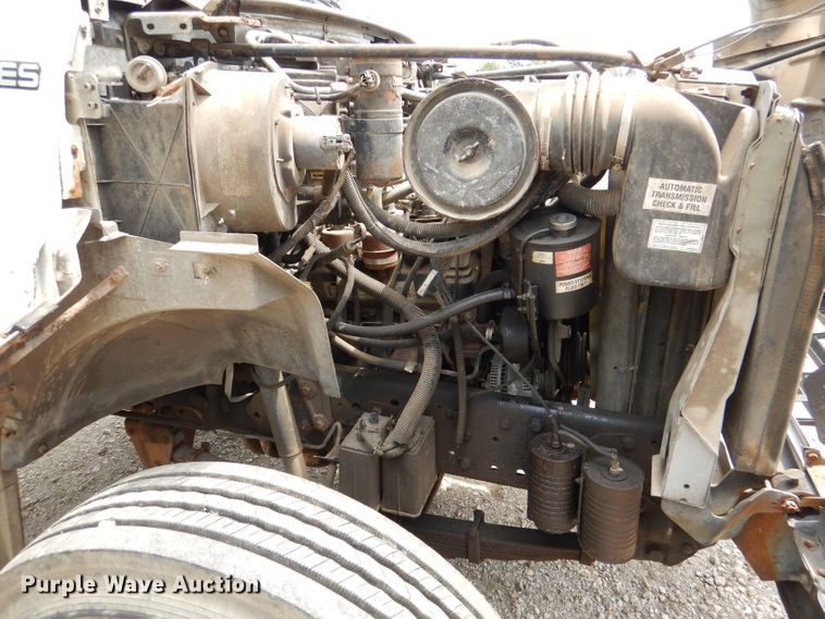 image for item DL3387 1998 Ford F700  truck cab and chassis