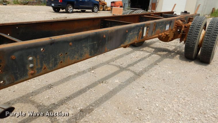 image for item DL3387 1998 Ford F700  truck cab and chassis