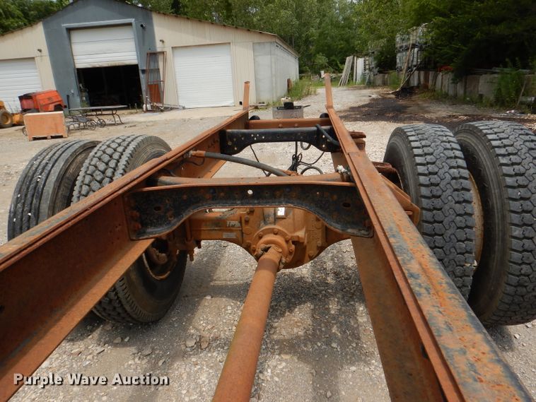 image for item DL3387 1998 Ford F700  truck cab and chassis
