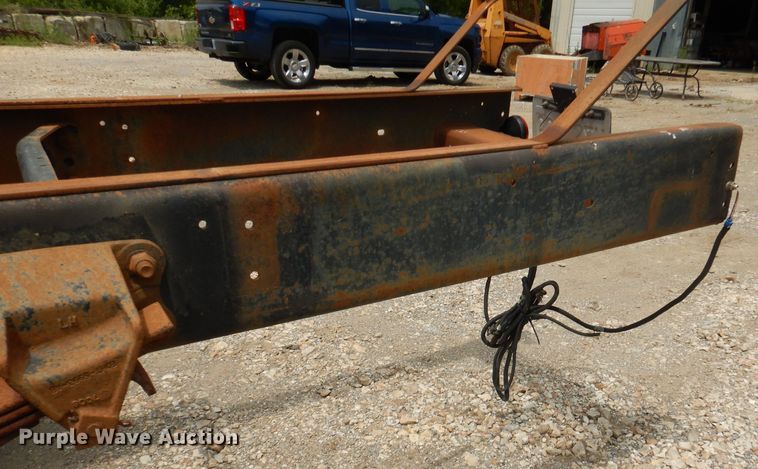 image for item DL3387 1998 Ford F700  truck cab and chassis