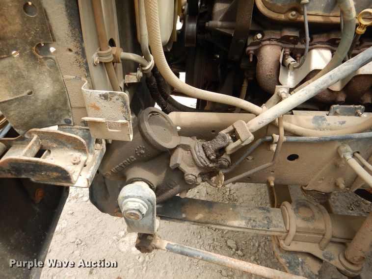 image for item DL3388 2002 GMC C6500  truck cab and chassis