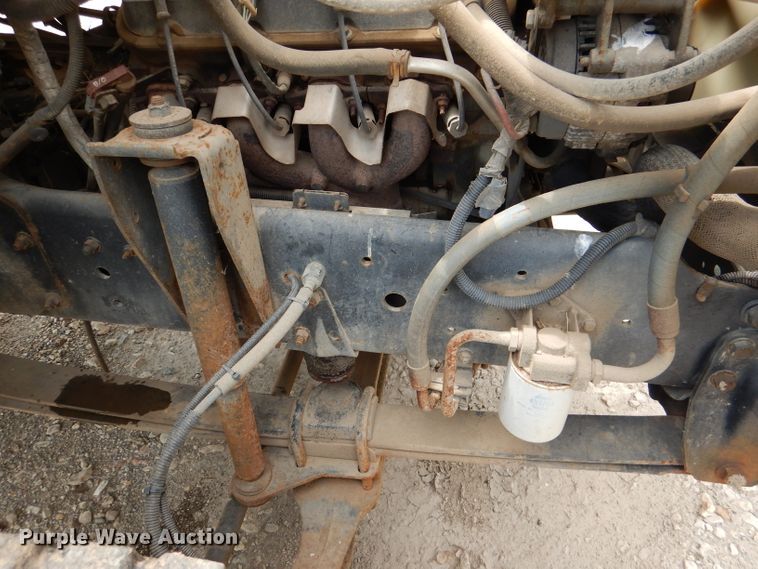 image for item DL3388 2002 GMC C6500  truck cab and chassis