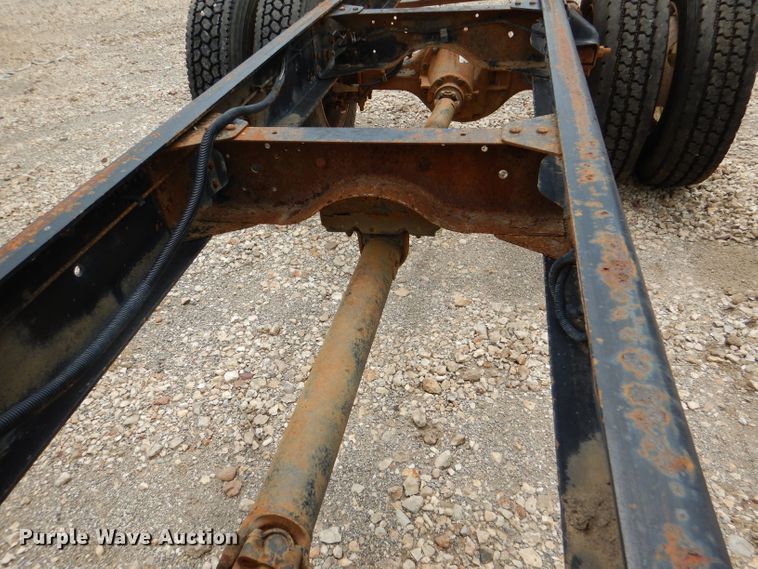 image for item DL3388 2002 GMC C6500  truck cab and chassis