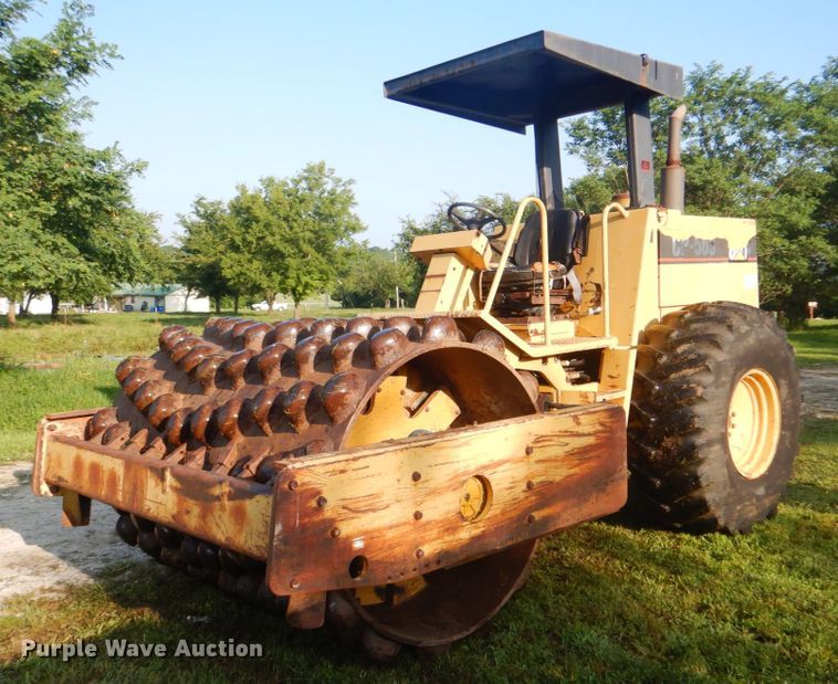 image for item DM3858 1995 Caterpillar CP-563  single drum vibratory roller