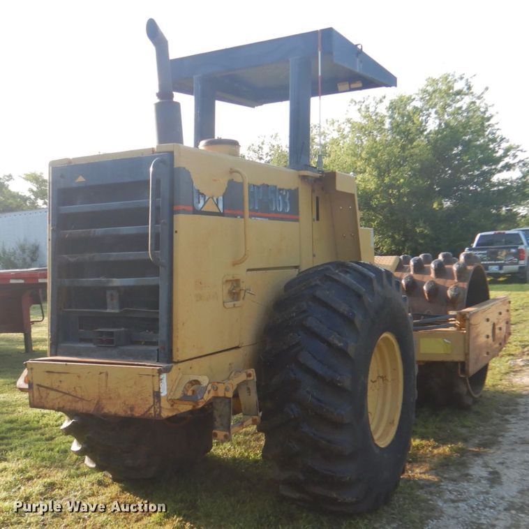 image for item DM3858 1995 Caterpillar CP-563  single drum vibratory roller