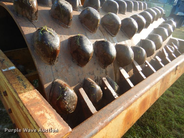 image for item DM3858 1995 Caterpillar CP-563  single drum vibratory roller