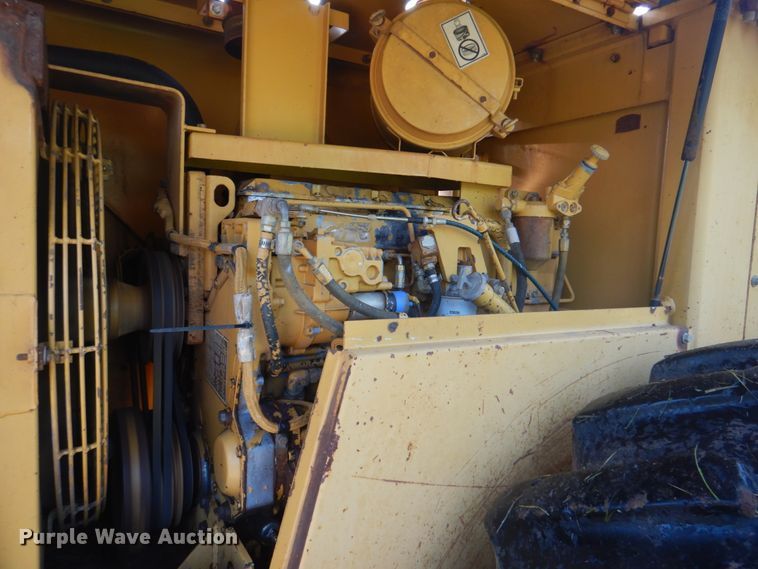 image for item DM3858 1995 Caterpillar CP-563  single drum vibratory roller